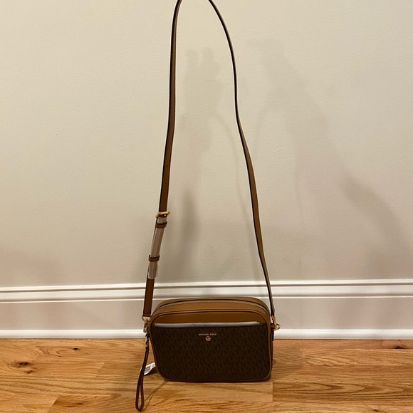 MICHAEL Michael Kors Signature Jet Set Charm Large East West Camera Crossbody - Picture 3 of 7